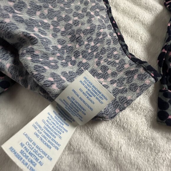 Boden Women's Floral Print Pleat Front Long Sleeve Blouse Top Size 10 Gray Blue - Picture 5 of 10